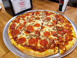 Red West Pizza food