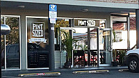 Pint Sized Craft Bar outside