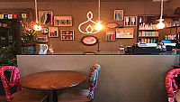 Ananda Cafe-Boutique inside