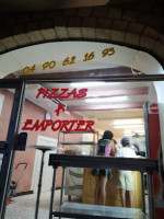 Pizzeria La Comedie inside