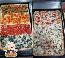 Striscia La Pizza food