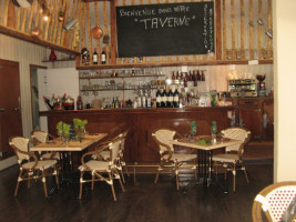 La Taverne food