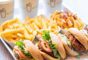 Shake Shack New Hyde Park food