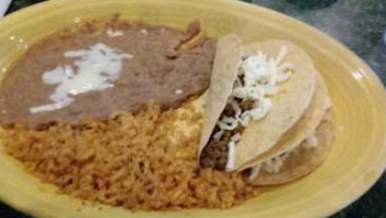 Eltres Amigos food