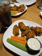 Boston Pizza food