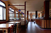 Osteria La Gabbiola inside