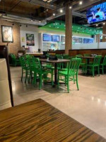 Wahlburgers inside