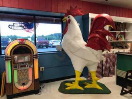 Daisy's Diner At Cooter's Luray outside