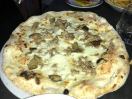 Pizza Pazza food