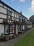 The Red Lion Inn Redbourne outside