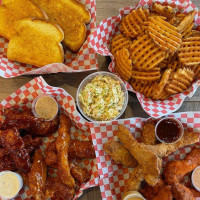 Top Tenders Wings food