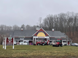 Canton Creamery outside