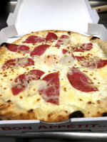 Presto Pizza food