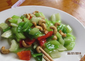 Baoguang Temple Vegetarian inside