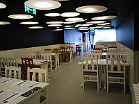 Pizzeria Meidin inside