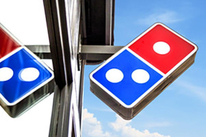 Domino's Pizza Lys Les Lannoy food