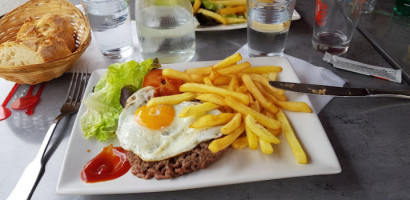 Bar Des Halles food