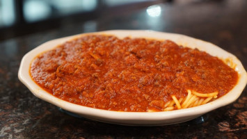 Vinces Spaghetti Express food