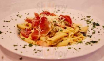 Bella Luna Ristorante And Bar food