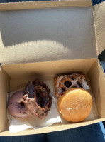 Hana's Donuts food