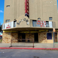 Pioneer Saloon food