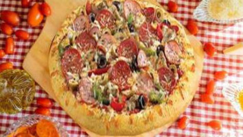 Nicky's Deep Dish Pizza food