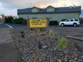 Newport Steak Seafood food