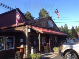 Front Street Station Pizza Co. outside