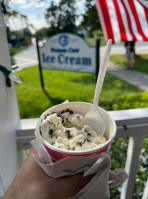 Frozen Cow Creamery inside