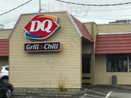 Dairy Queen outside