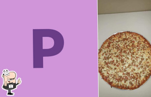 Poppy's Family Pizza food