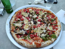 Pizza Napolita food