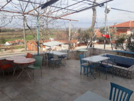 Çınar Altı Akbalık inside