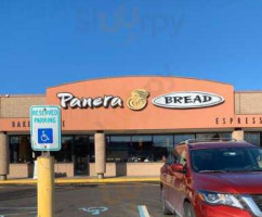 Panera Bread outside