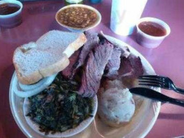 Hinze's Barbque food