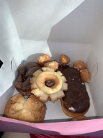 Gladstone Donuts food