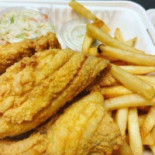 Osterville Fish Dentro