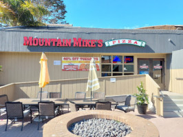 Mountain Mike's Pizza inside