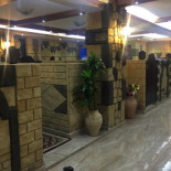 مطعم بيت العميد Al Amed House inside