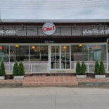 The One 1 Cafe' Esterno