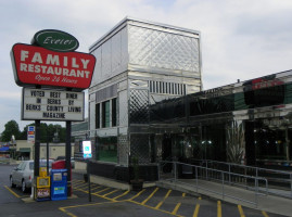 Eva's Family Restaurant Bar outside