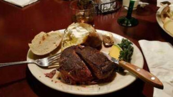 Quincys Steak Spirits food