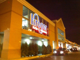 Kroger Bakery outside