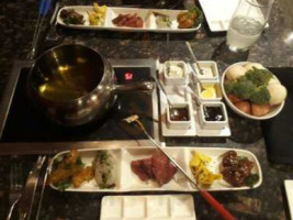 The Melting Pot food