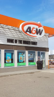 Oyen A & W outside