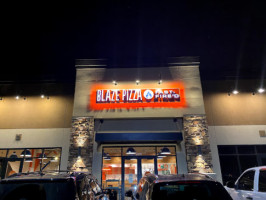 Blaze Pizza outside