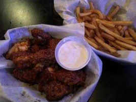 Wing Daddy's Sauce House food