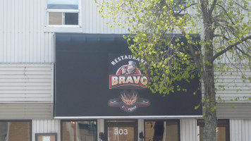 Bravo Pizzeria Shawinigan food