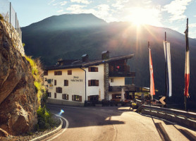 Gasthof Rabenstein outside