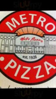 Metro Pizza inside